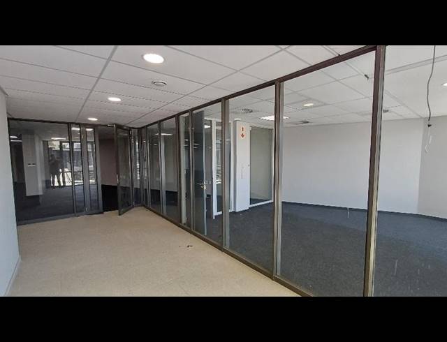 BUSINESS PROPERTY TO RENT IN IRENE